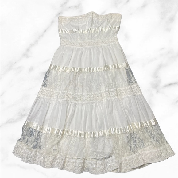 TWO OF US New York Boho Embroidery Lace White Dress - Picture 1 of 7